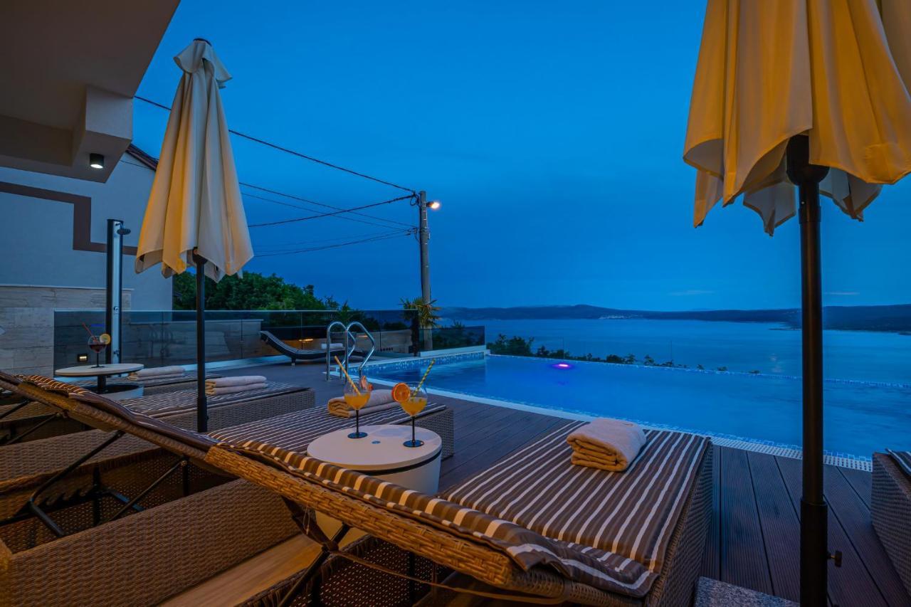 Villa Marassi With Heated Pool, Hot Tub And Sauna Криквеница Екстериор снимка