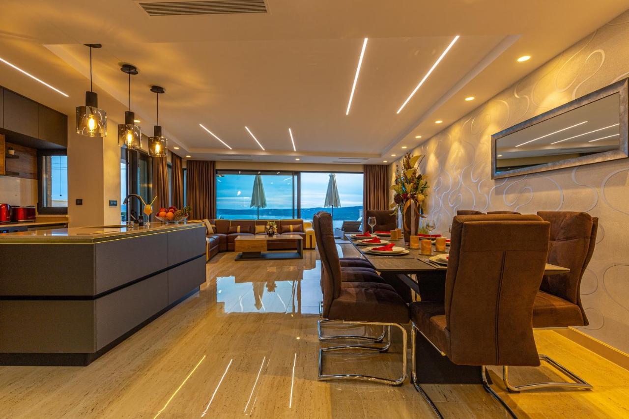 Villa Marassi With Heated Pool, Hot Tub And Sauna Криквеница Екстериор снимка