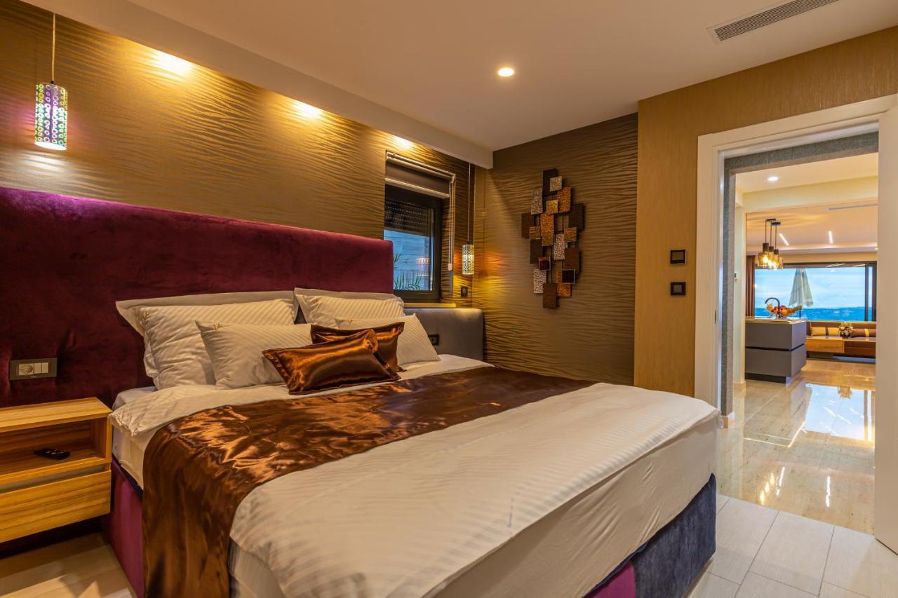Villa Marassi With Heated Pool, Hot Tub And Sauna Криквеница Екстериор снимка